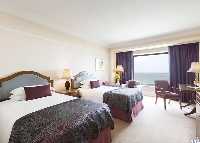 Taj Lands End